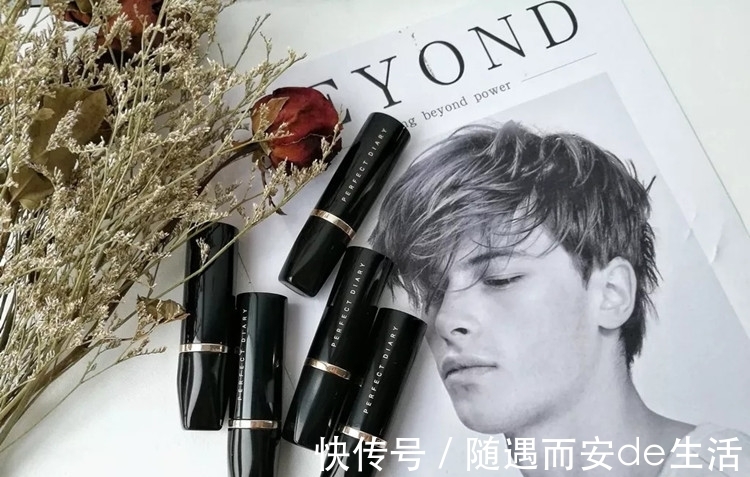 美妆博主 “国货之光”成幌子?这些口红坑你入错了吧!