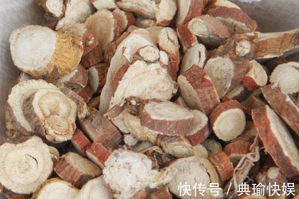 好处|常喝黄芪泡水,补气提神,好处真不少!但泡水有禁忌,不要喝错了