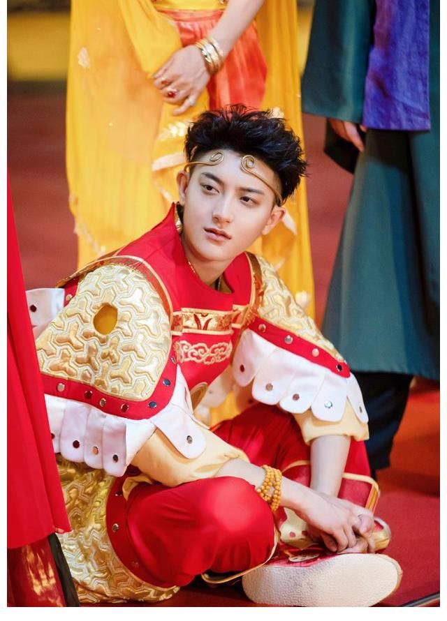 杨紫|赵雅芝、黄圣依、杨紫、Angelababy同演白素贞，哪一位最美呢？