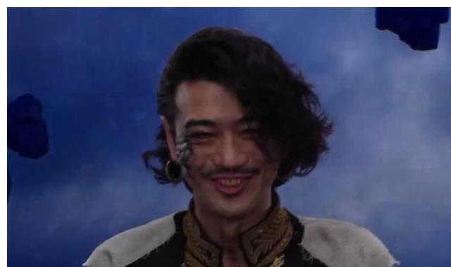 详解|假面骑士圣刃剧场版预告详解 不死鸟仁叔大战圣刃六人牛郎团