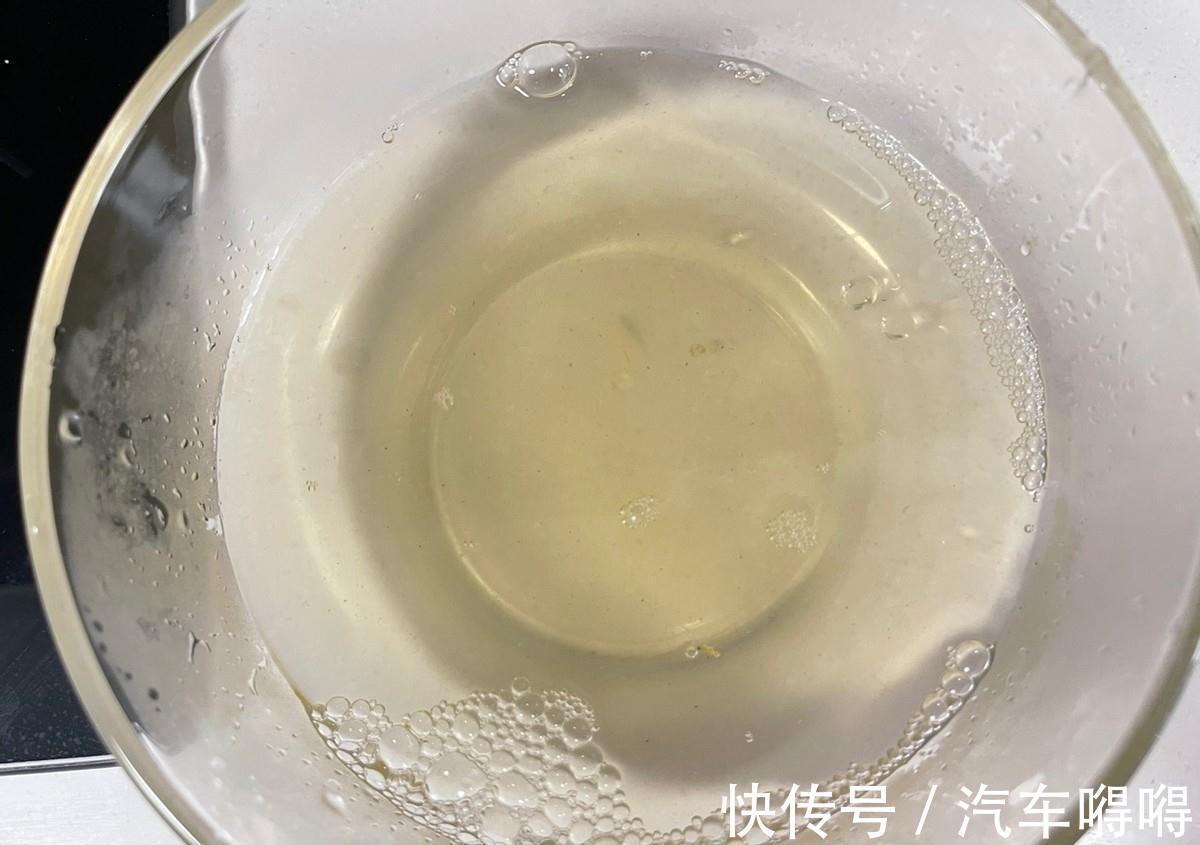 秋天去火哪家强?雪梨菊花加冰糖!我来教你在家做,干净又健康