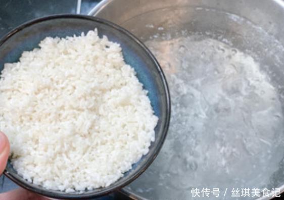 熬大米粥,直接下锅就错了!教你一招,10分钟煮开花,香浓黏稠