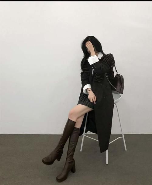 高级|今年流行“大衣+半身裙”,优雅显高级,有品位的女人都这么穿