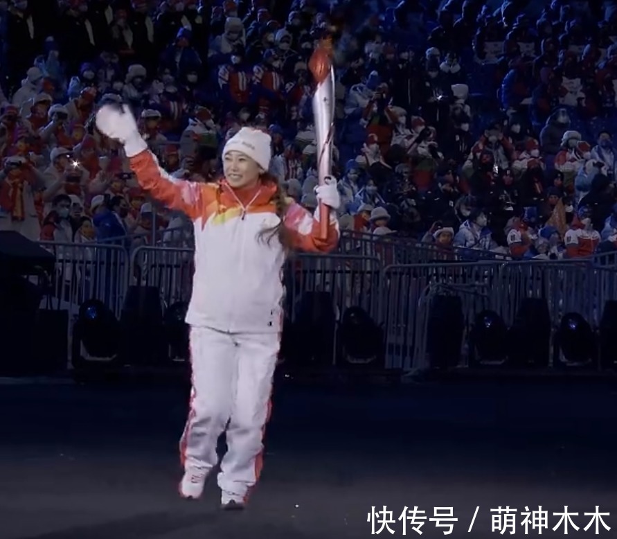 火炬|冬奥主火炬手亮相!杨扬苏炳添惊喜现身,年轻运动员挑大梁