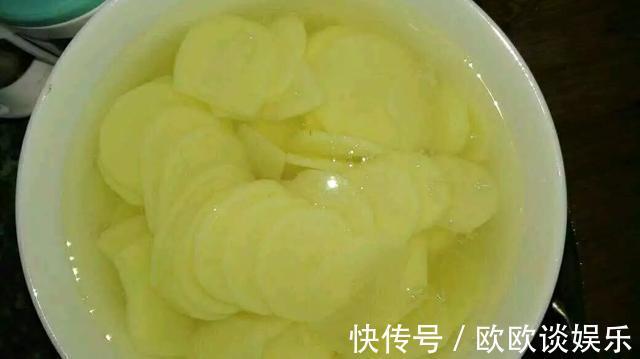 茶叶水、淘米水,多做1步浇花,肥效超高,养花特好