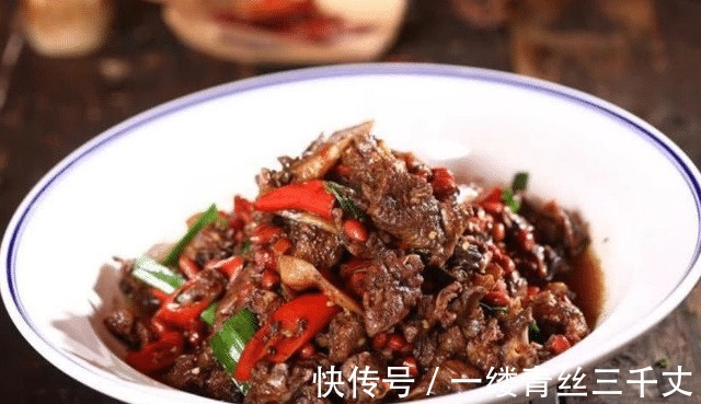 血压升高|引起血压升高的因素找到了,和酒无关,医生建议能少吃就少吃吧