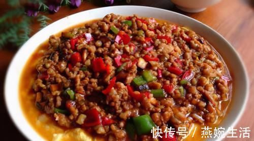 女性到了中年，推荐3种食物，改善肠胃，增强体质，有益健康