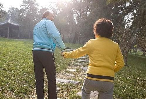 凌晨总是在两个时间醒,或许是肝出了问题,养