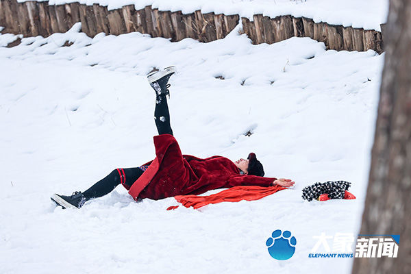 我慢慢地品 雪落下的声音|图集| 雪地