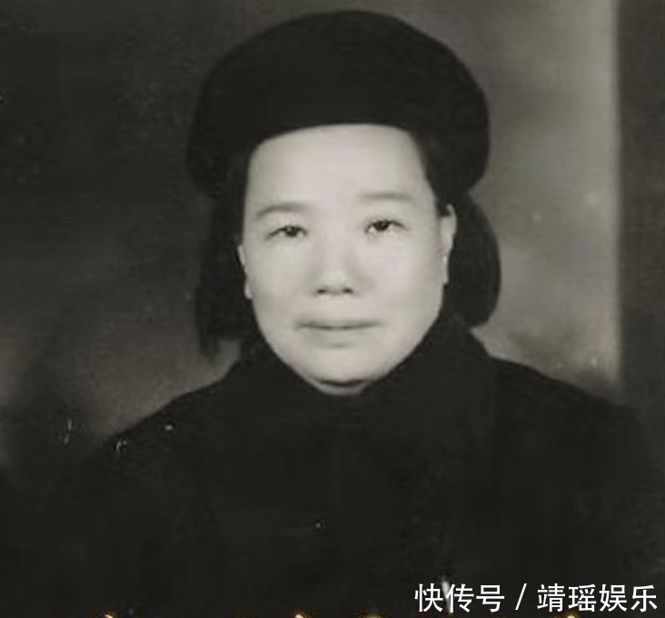 彭德怀派人接她进京,但她要从地里挖出个