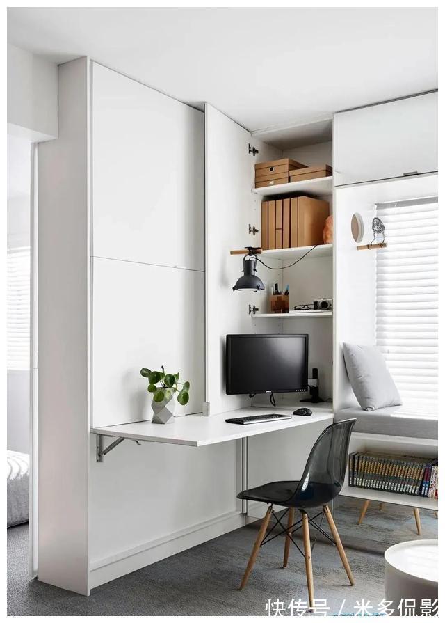 玄关|35㎡小公寓,用自行车做背景墙,躺在书柜上就能晒太阳,好惬意!