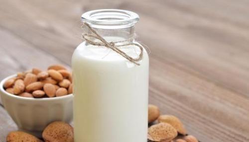 证书|天气渐冷,给孩子选择合适的保温杯这种杯子倒出来的或是毒水