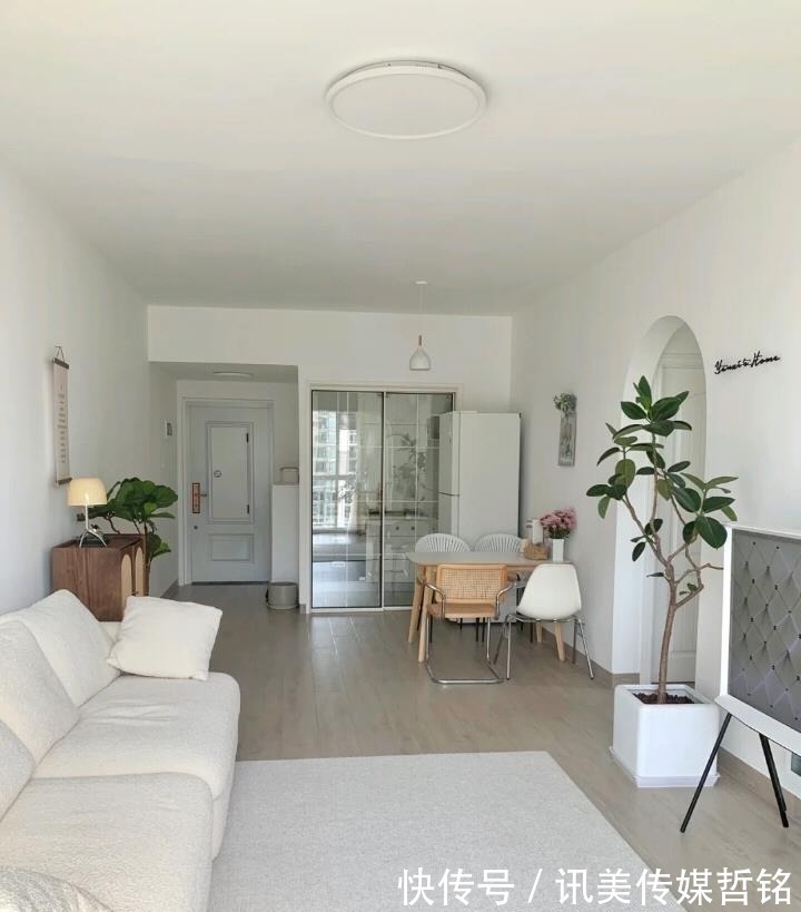 石膏线|业主的72㎡新家,“家徒四壁”却还坚持断舍离,越简单越舒适