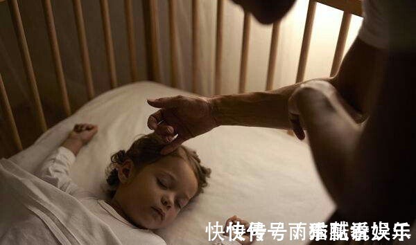 爸们|孩子的睡姿就能看出性格，第一种睡姿，孩子乐观健康