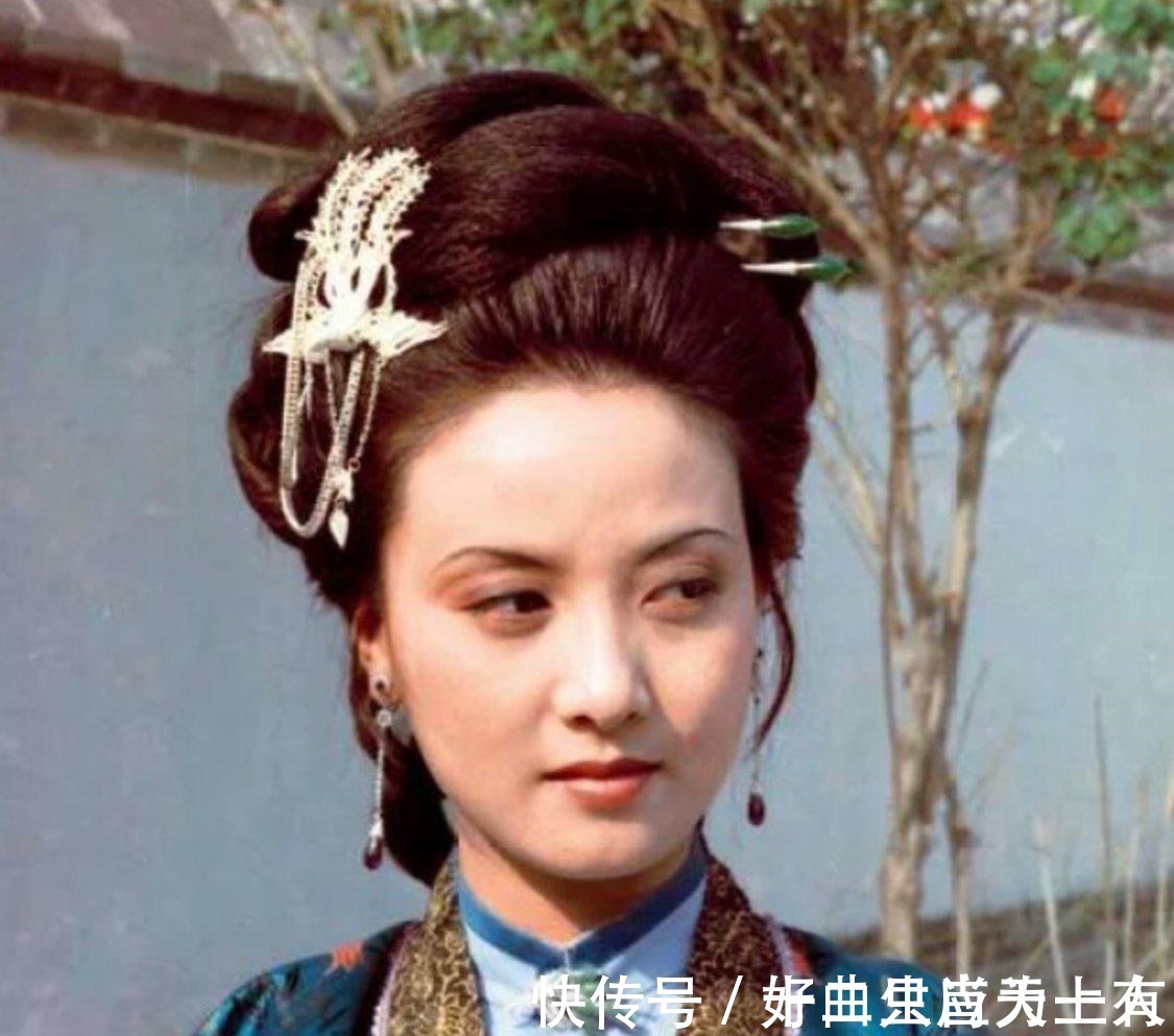 贾府&王熙凤是最该喜欢薛宝钗的人,可是她为何一直袒护林黛玉?