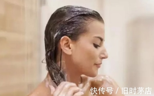 打结|洗头发时,头发刚“碰水”就放洗发水?不仅脱发还有容易油