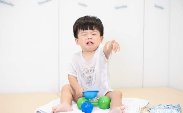 发泄|孩子动不动哭闹、发脾气,不打不骂不哄,教他告别“坏情绪”就好