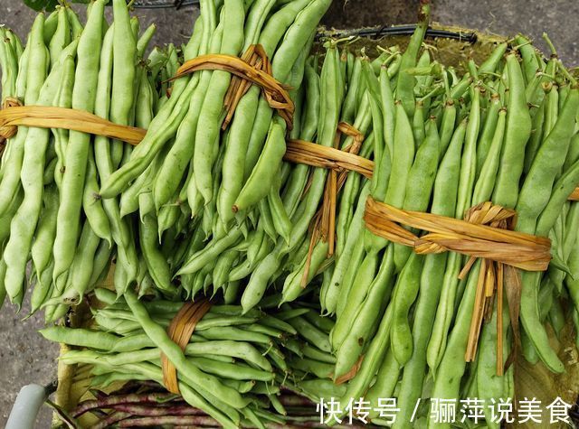 入秋后趁着太阳大,6种豆多晒点,晒好冬天没菜时拿出来炖肉特香