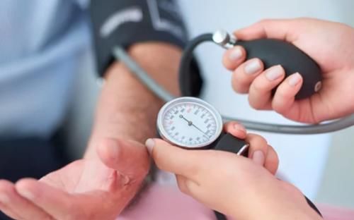 叶酸|患上高血压，不能吃大蒜？医生：想要控血压，4种素食少吃