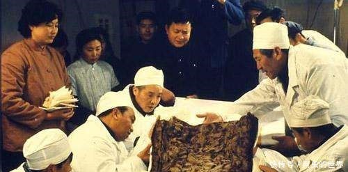 文物|马山一号墓出土了荒帷、瞑目,更让我们知道了绵祷是什么东西