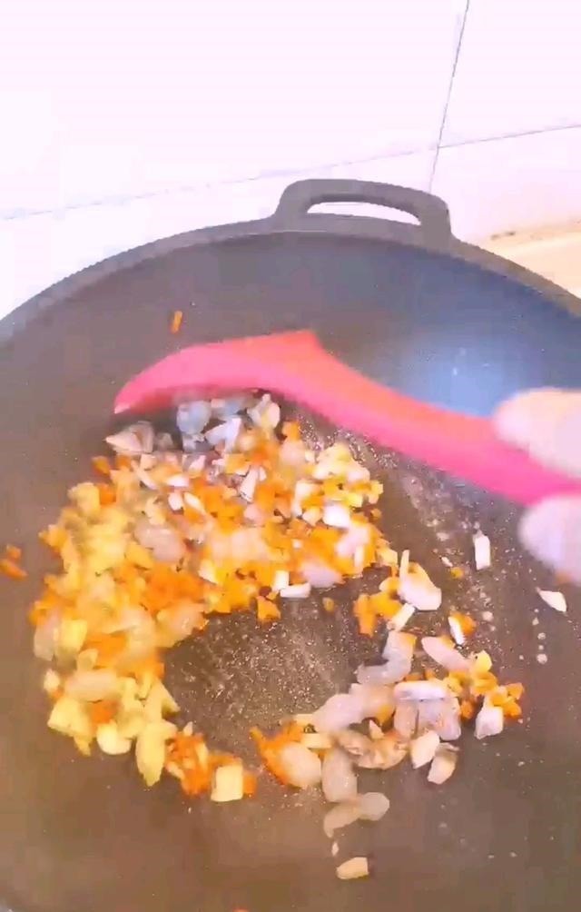 鸡蛋和此物天生一对,做法简单,隔三差五做给孩子吃,营养到位