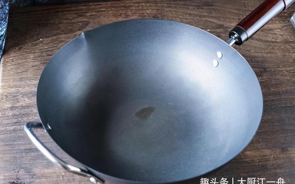 钢丝|同样是炒锅,不粘锅和铁锅区别大,弄懂了再买不吃亏