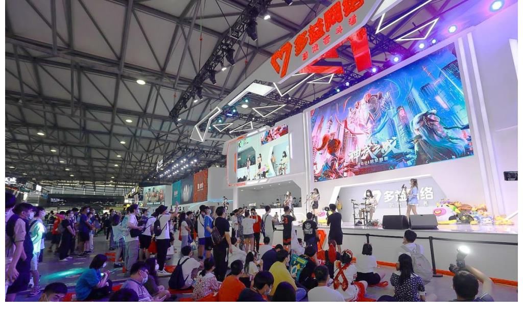 小姐姐|844樂隊搖滾少女炸翻全場 高燃表演助戰(zhàn)神武之戰(zhàn)冠軍聯(lián)賽