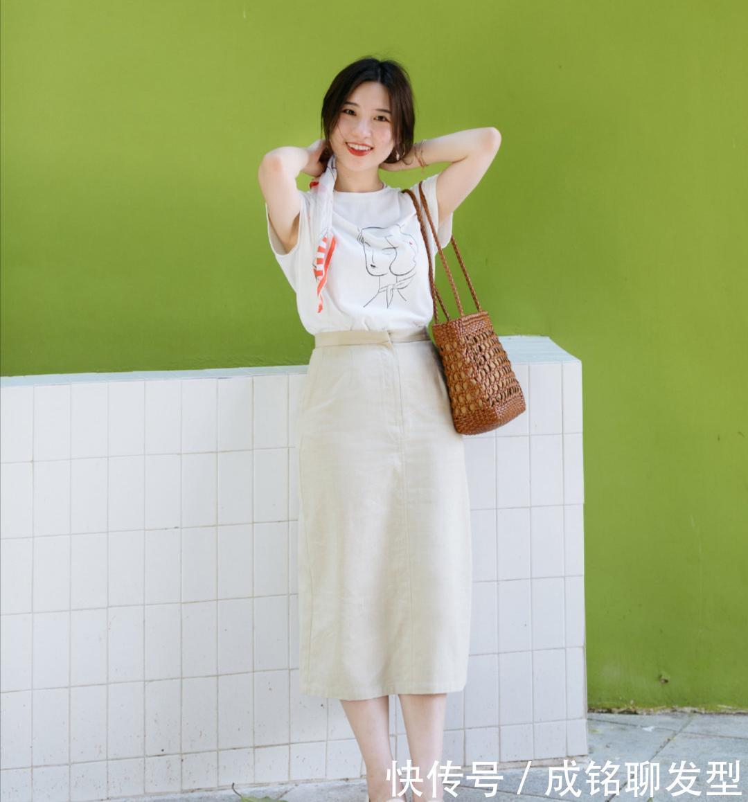 气质|夏装不知怎么搭配,看看这位博主的穿搭,奔四的年纪美得精致优雅