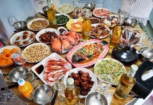 东北人家的家宴是这样的，满满都是家的味道