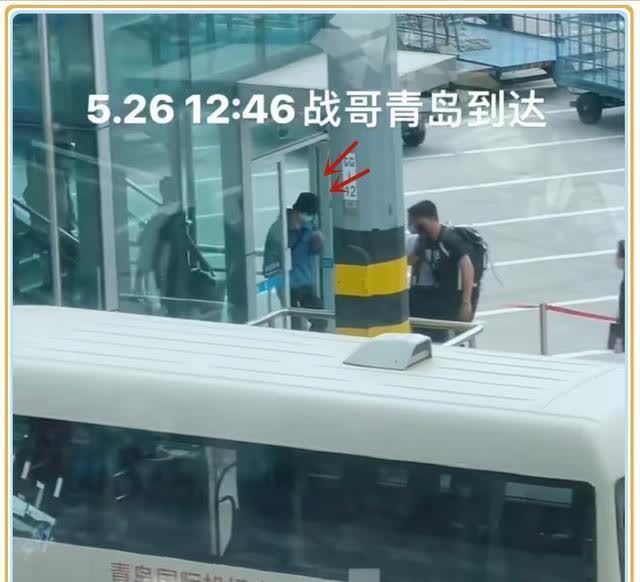 话剧 肖战启程青岛“彩排话剧”,CP粉作对官方,组织应援是为啥?