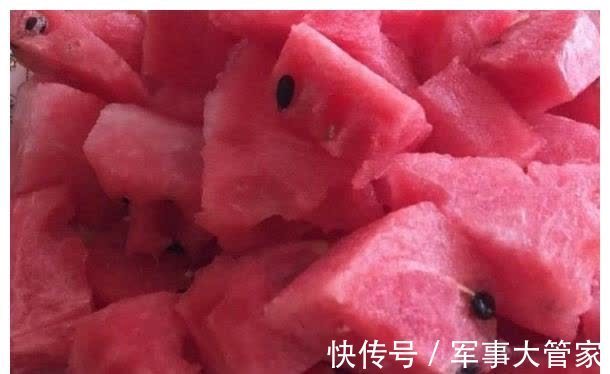 孕妇们|怀孕阶段,有3种东西孕妈多吃可能容易刺激子宫,不利于宝宝生长