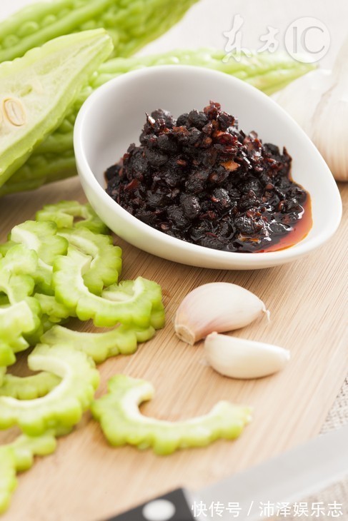 蜂蜜|别再醋泡蒜了!专家支招蒜中加一宝,80岁的人,30岁的肾