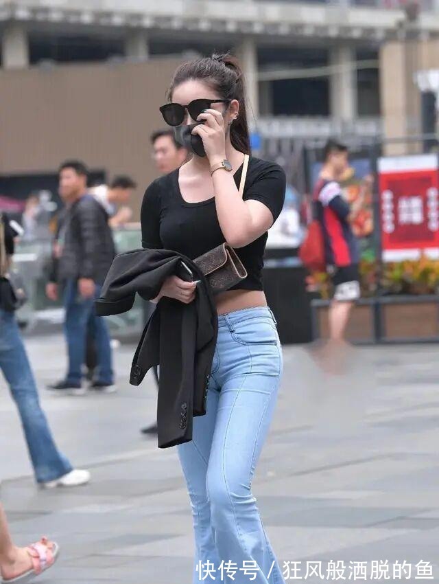 宽松裙|连衣裙最经典百搭，容易让人挑花眼，还是短靴