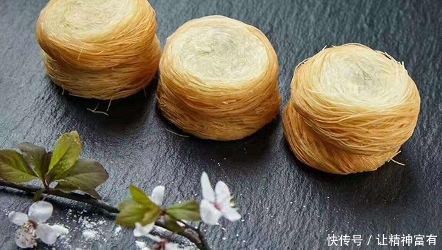 吃金丝饼不用买,1碗面粉做一盘,黄金酥脆,全家都爱吃!
