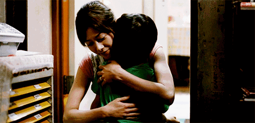 特殊待遇|后悔!把女儿放在熟人班上,没想到却毁了她!