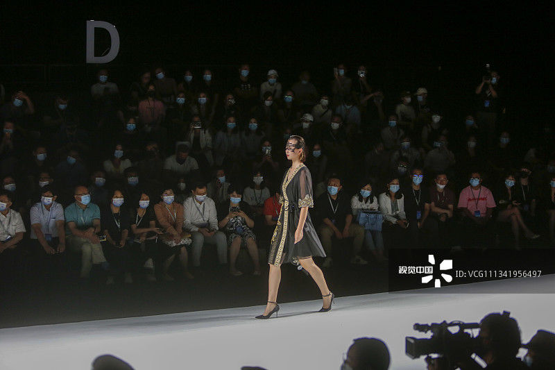 日经亚洲评论|日媒：“民族主义消费”助推中国时装行业