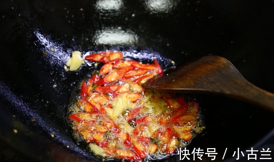红柿子椒|只花5元,却比肉还香,全家爱吃,强身健体,抵抗春季感冒高发