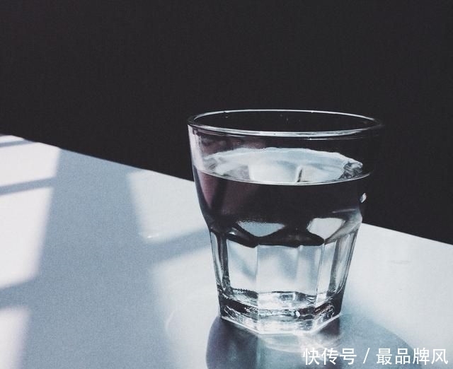 女生都应该知道的10条不花钱护肤小技巧，条条都是经典！