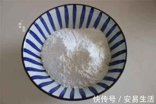 糯米粉|年糕的家庭做法,好吃没难度,奶香软弹不黏牙,越吃越喜欢