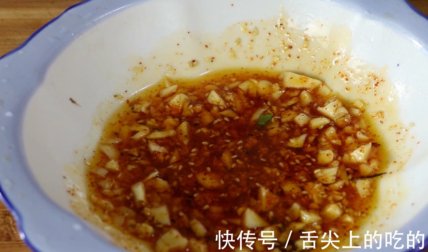 香辣小面|面条要好吃,面条卤是关键,这样做出的面条汤汁,让你连吃三碗