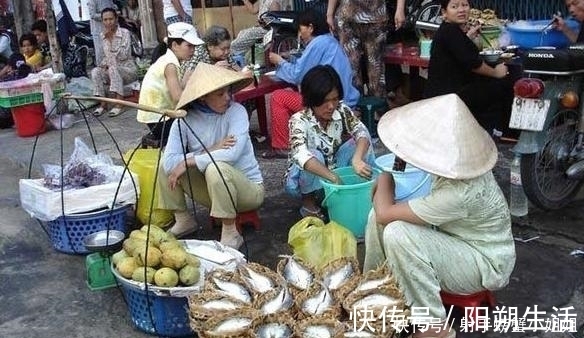 尖顶帽|从越南街头看百姓的真实生活，犹如中国上个世纪80年代