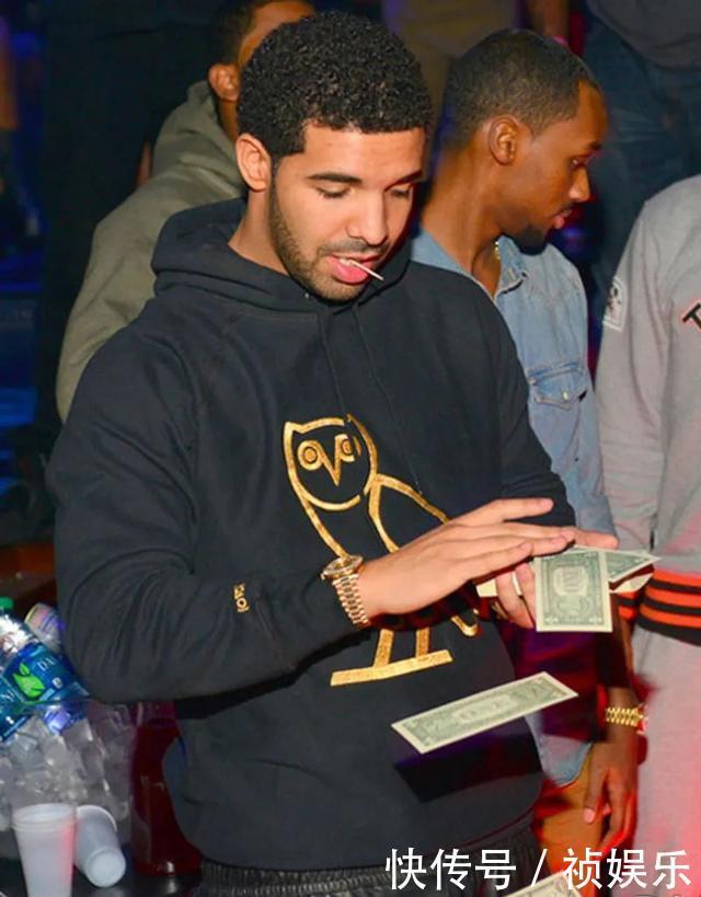 公鸭和Nike合作系列被喷没意思,还是他自己的收藏更狠