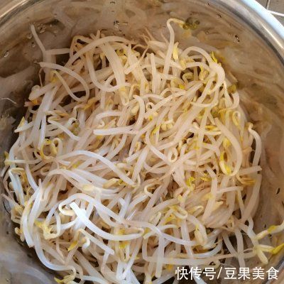家常|每次做这道家常凉面，隔壁小孩都会来敲门