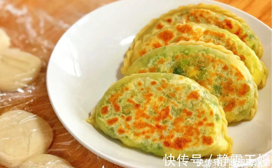 快手鲜香韭菜盒子,不发面不用饺子皮,隔几天都不硬,放凉更好吃