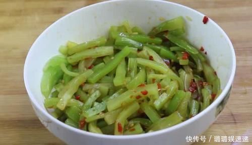 莴笋最近火了,这样做实在太好吃了,一次秘制3斤都不够吃