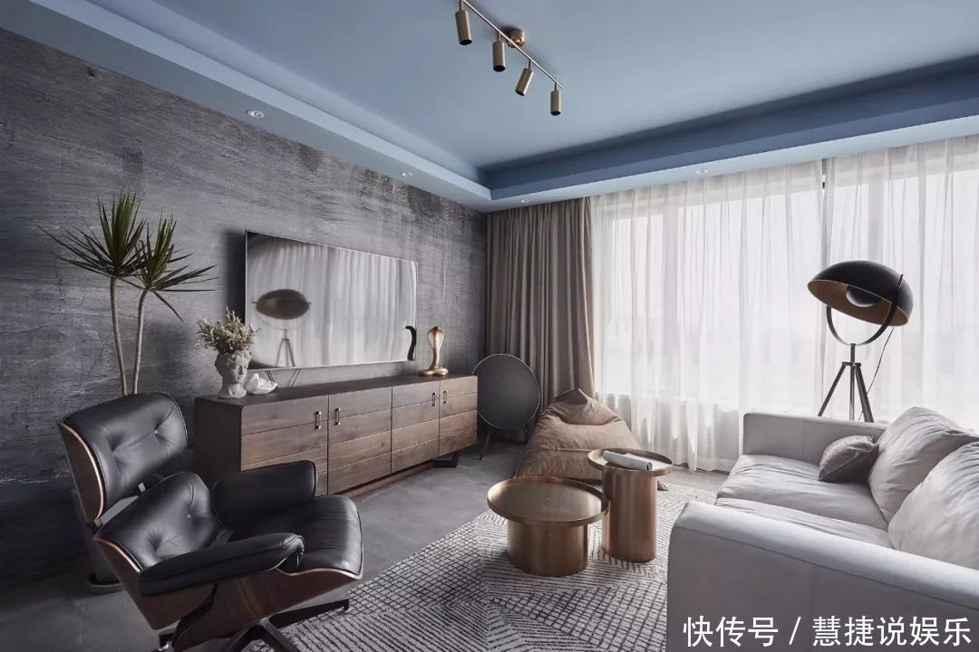 简约|33款高级灰的客厅,简约空间的高级感