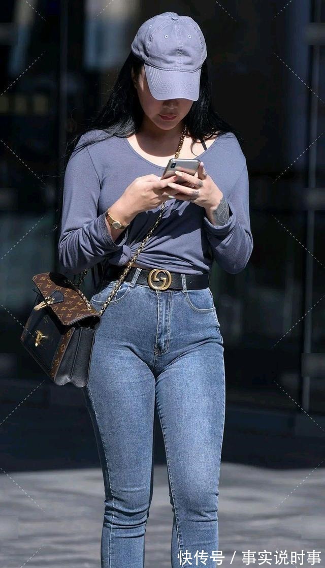 穿搭 打底裤的穿搭时尚更省心,展示年轻女孩的时尚表情,都很百搭!