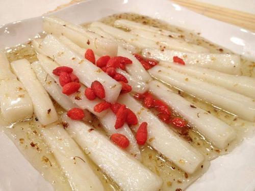 干百合|秋燥吃什么可以润燥多吃3种食物食疗效果强，都是时令蔬菜水果