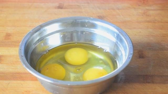 鸡蛋和青菜最近火了，我家一周做5次，吃一次就念念不忘了