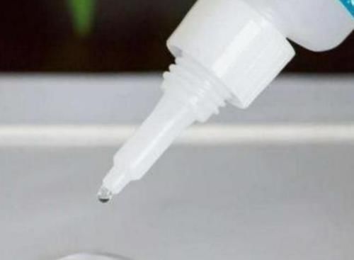 床头柜|床头有4样东西，有致癌风险，还会毁睡眠，若你家有，尽快处理